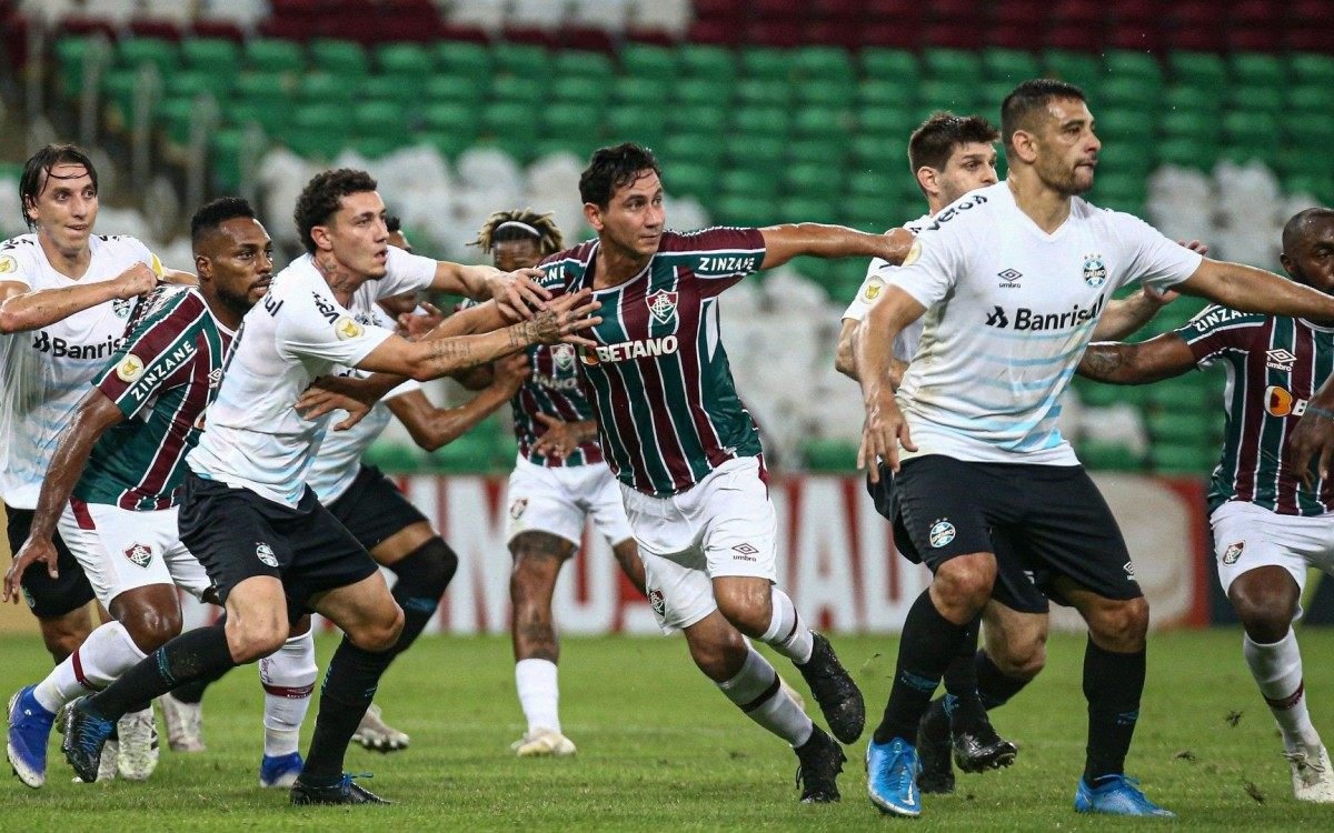 Fluminense entrou em campo com equipe modificada e preservada para o duelo válido pela LIbertadores