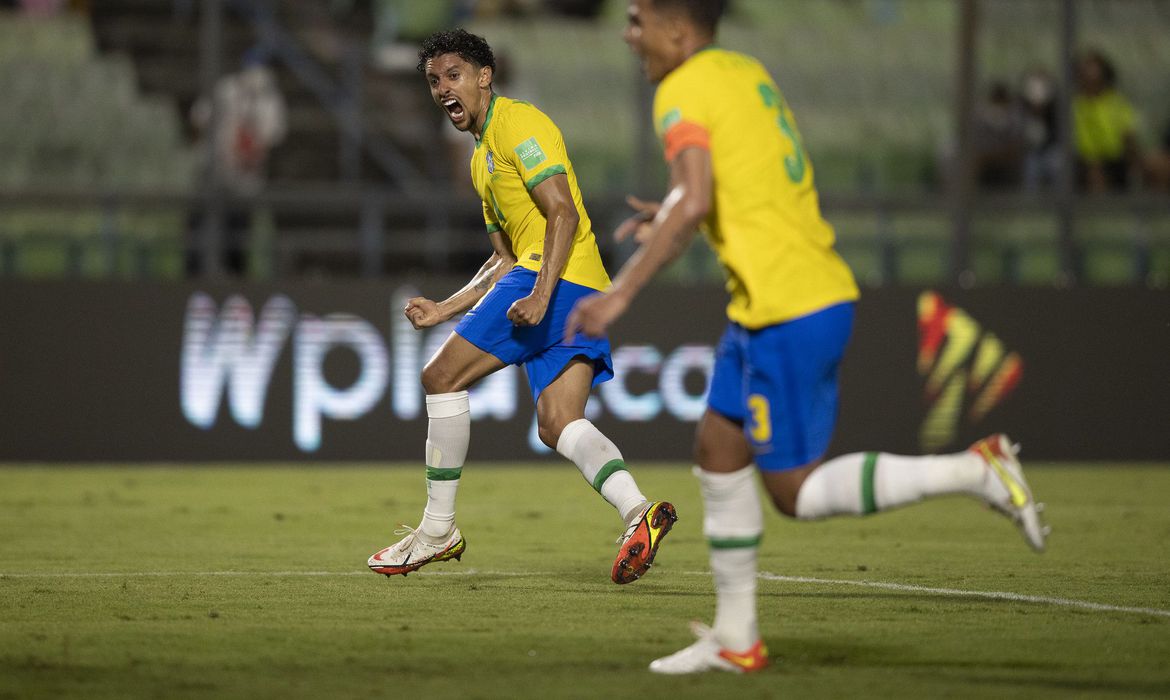 O Brasil volta a entrar em campo no próximo domingo (10) com a Colômbia