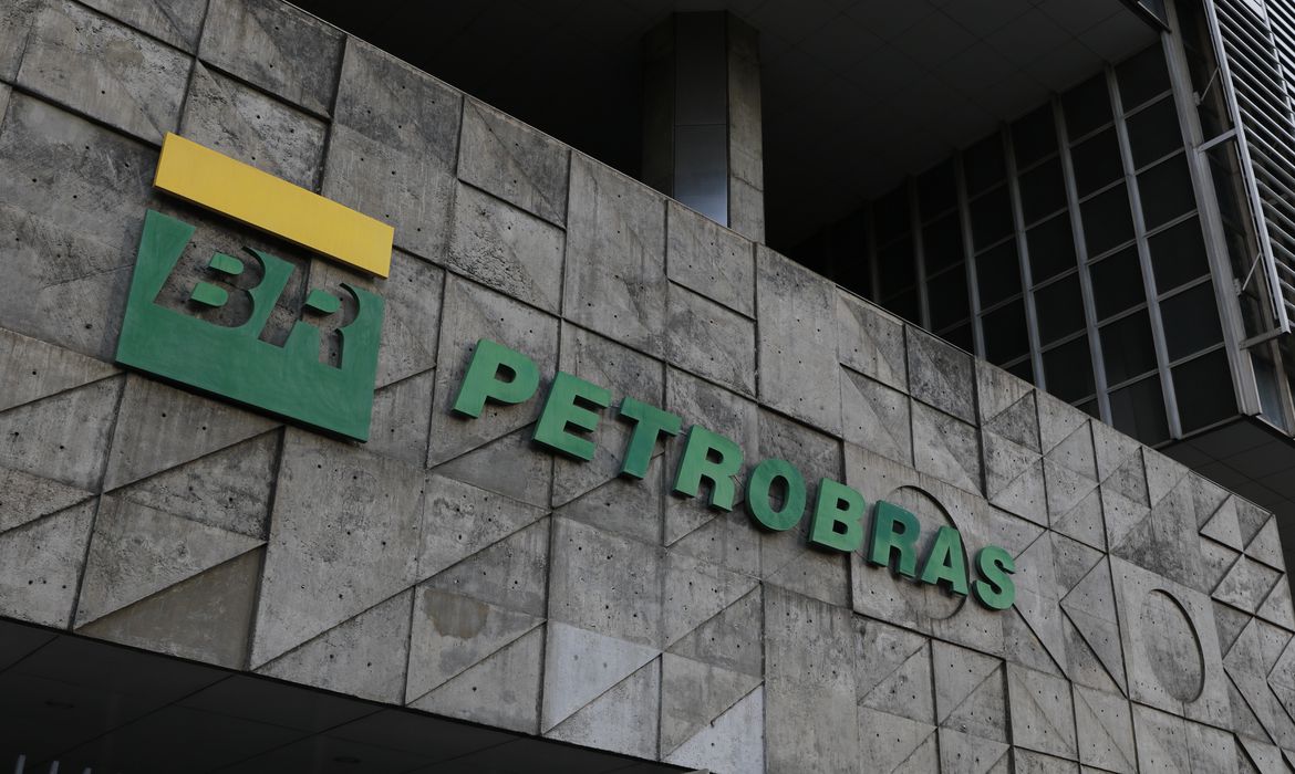 As unidades termoelétricas Polo Camaçari são ativos da Petrobras e englobam as usinas Arembepe, Bahia 1 e Muricy