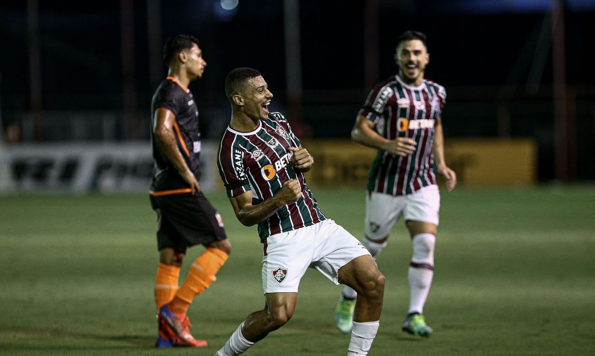 Volante André (foto) marcou o gol da vitória de 1 a 0