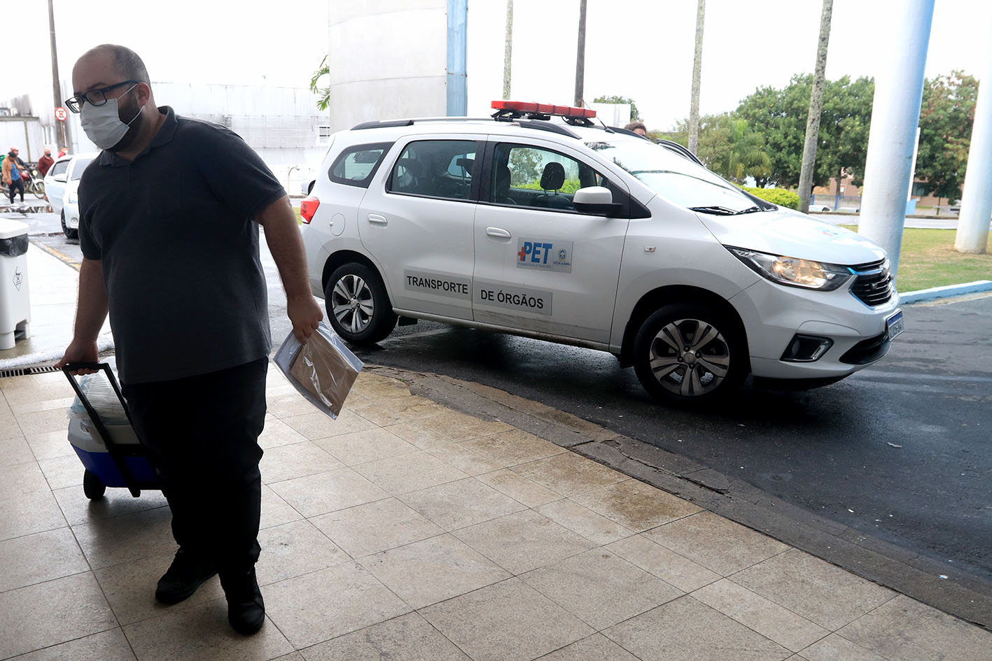 O procedimento foi realizado no centro cirúrgico do hospital