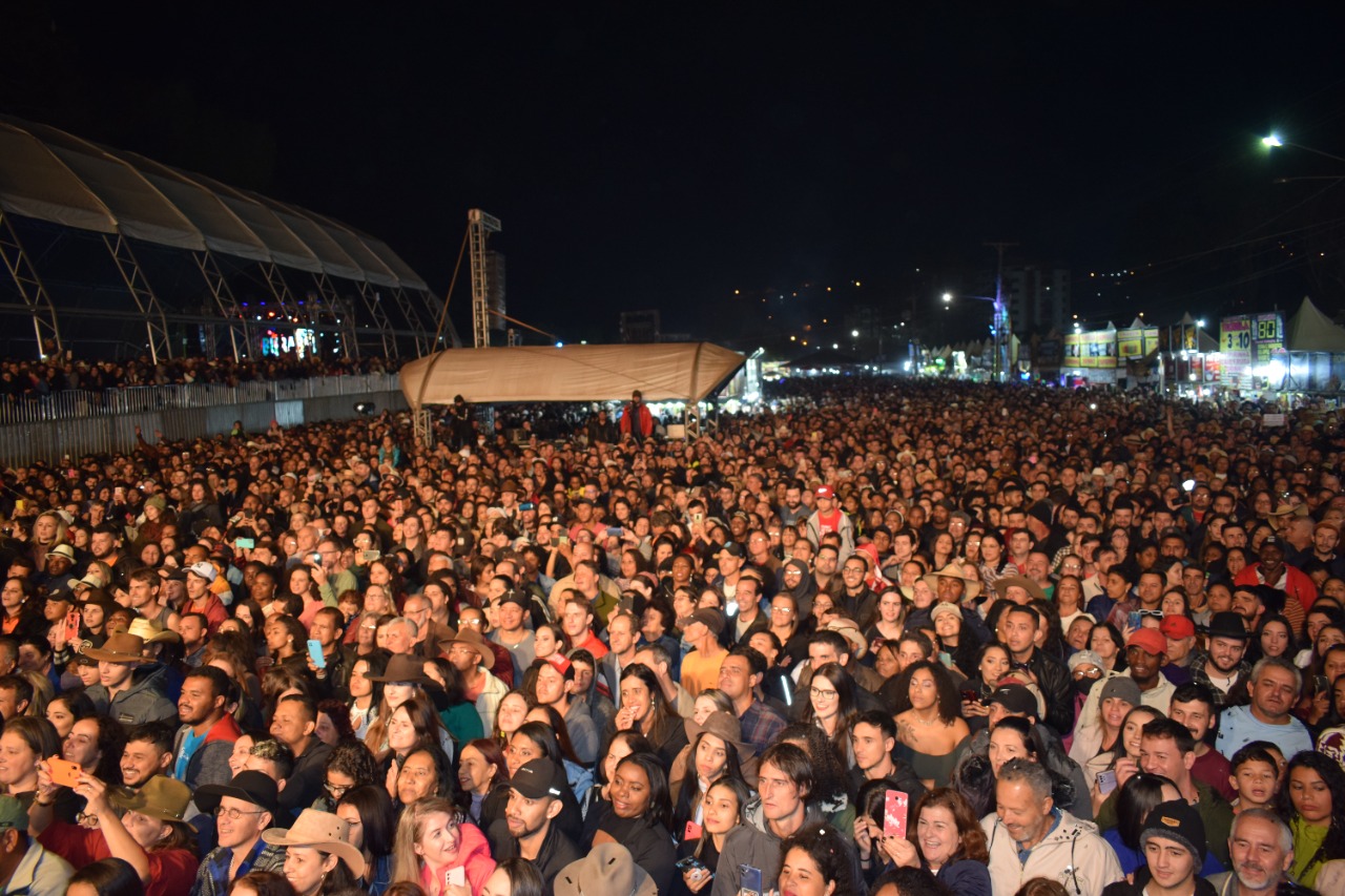  Festas movimentam a economia, geram empregos e atraem turistas de várias partes do país. A de Macaé começa hoje