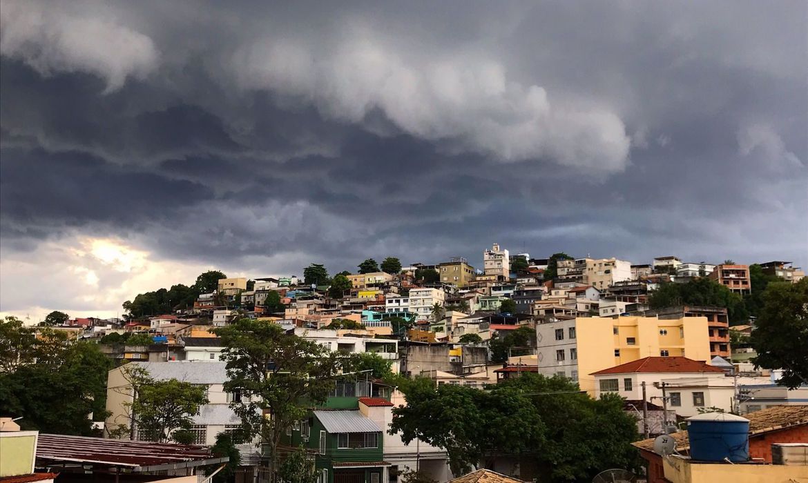 Confira a previsão do tempo do Inmet para o feriado