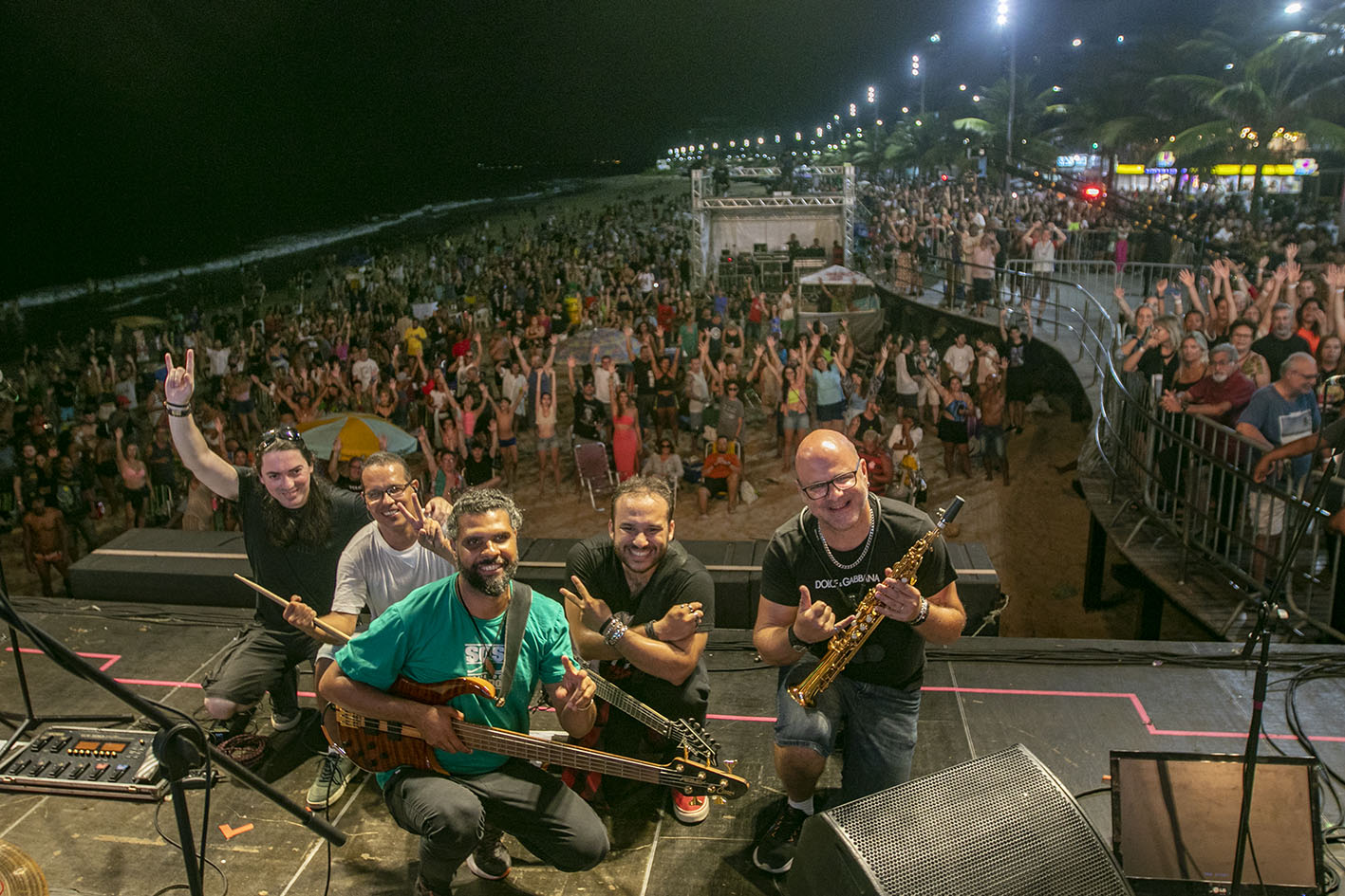 Fábio Guma abriu a programação do último dia do Festival Macaé Lagoa Rock