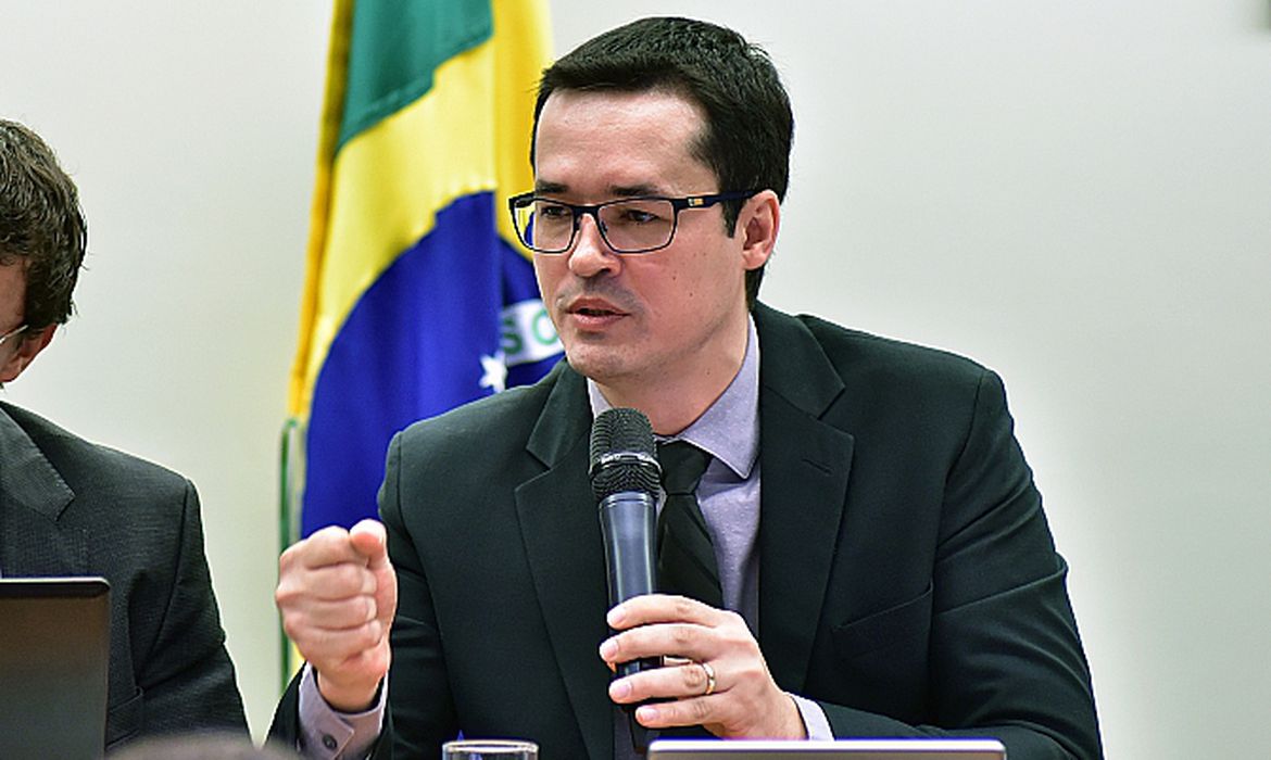 Em 2021, Deltan anunciou seu pedido de demissão do MPF