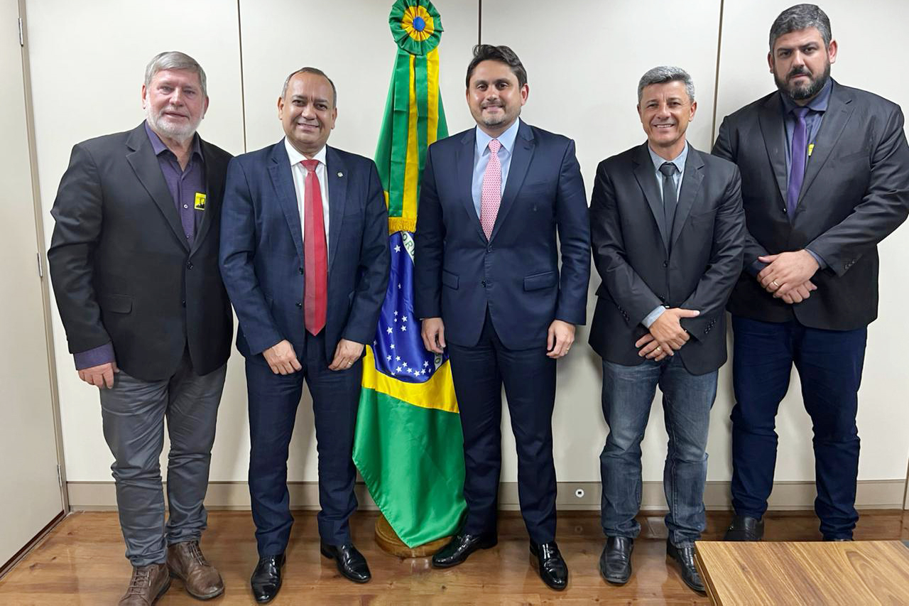 Comitiva do Legislativo foi acompanhada pelo deputado Max Lemos