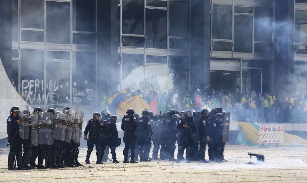 Jorge Eduardo Naime comandava a Polícia Militar do DF no dia 8/1