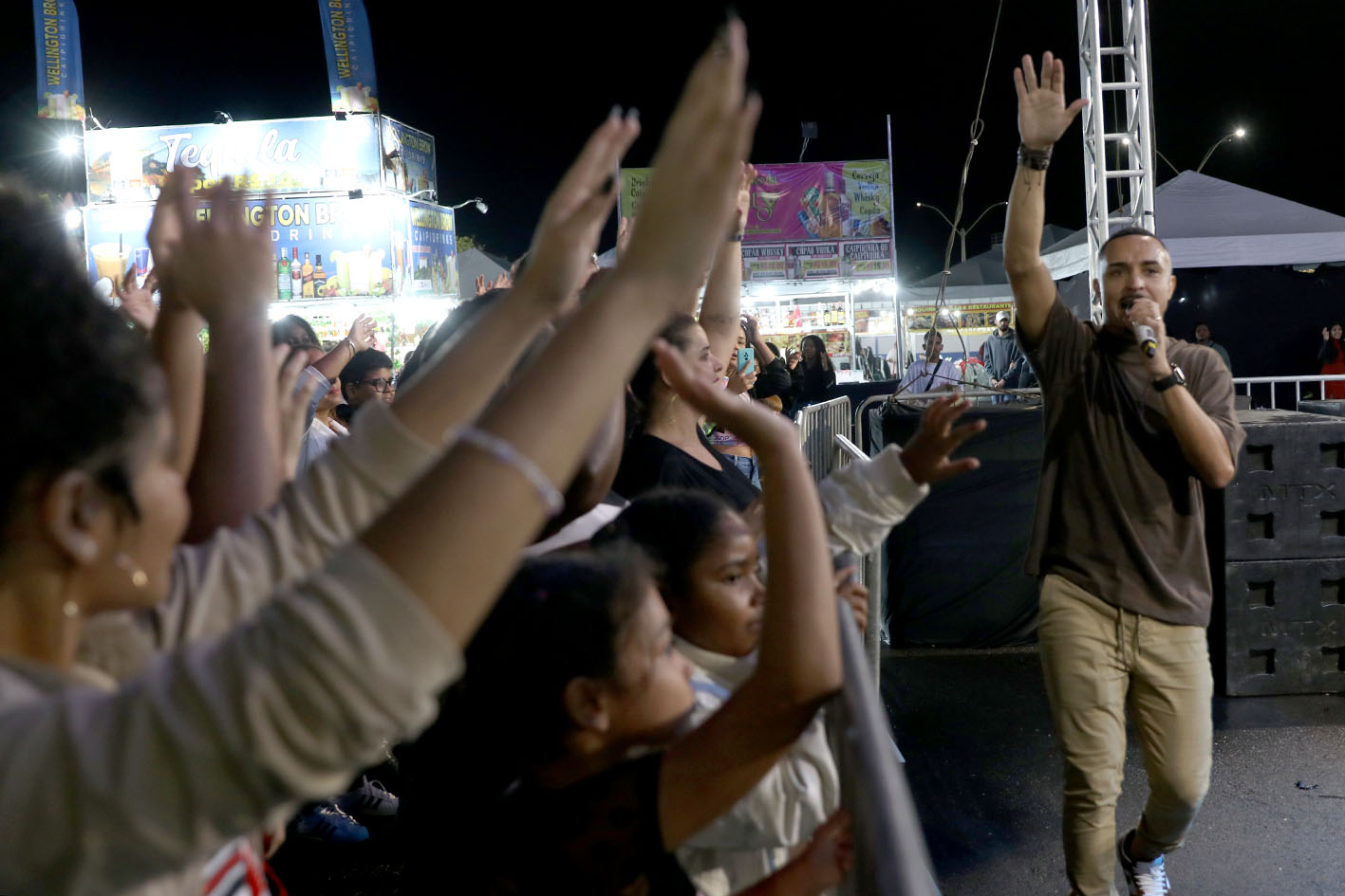 Willian Soares reúne cristãos e mostra força do gospel