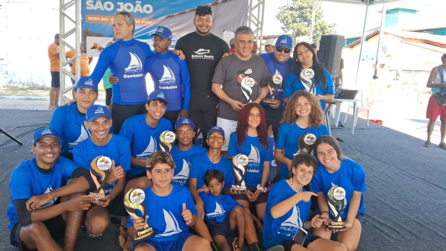 Atletas conquistam 14 troféus para a Escola de Vela de Rio das Ostras