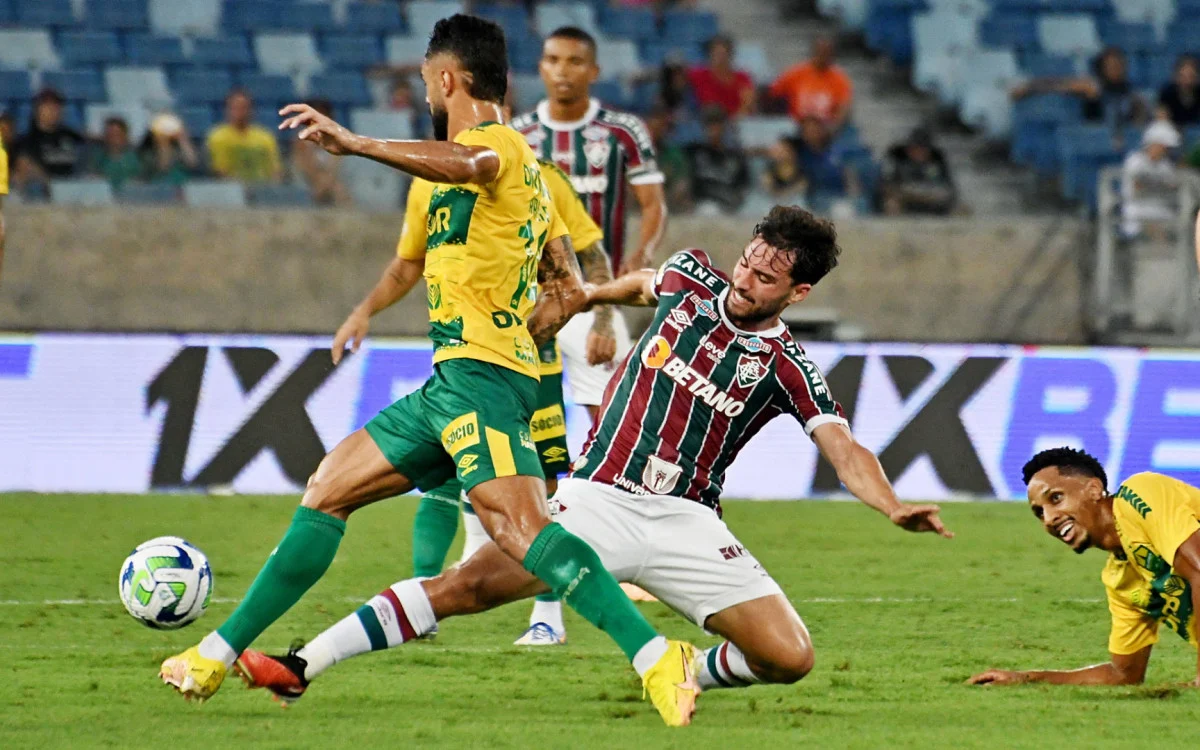 Lance do jogo entre Cuiabá e Fluminense