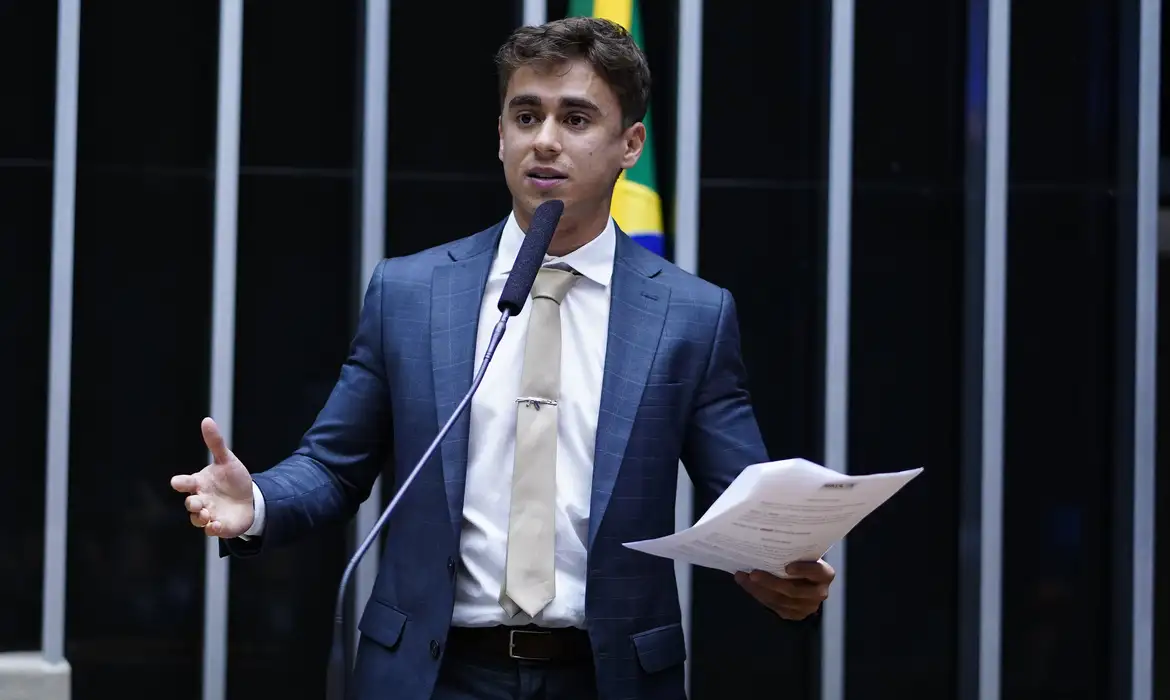 Deputado federal é acusado de injúria contra o presidente Lula