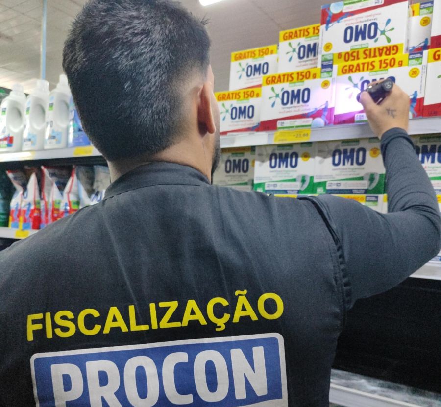 No total, foram apreendidos mais de 1.500 quilos do produto falso em um dos mercados