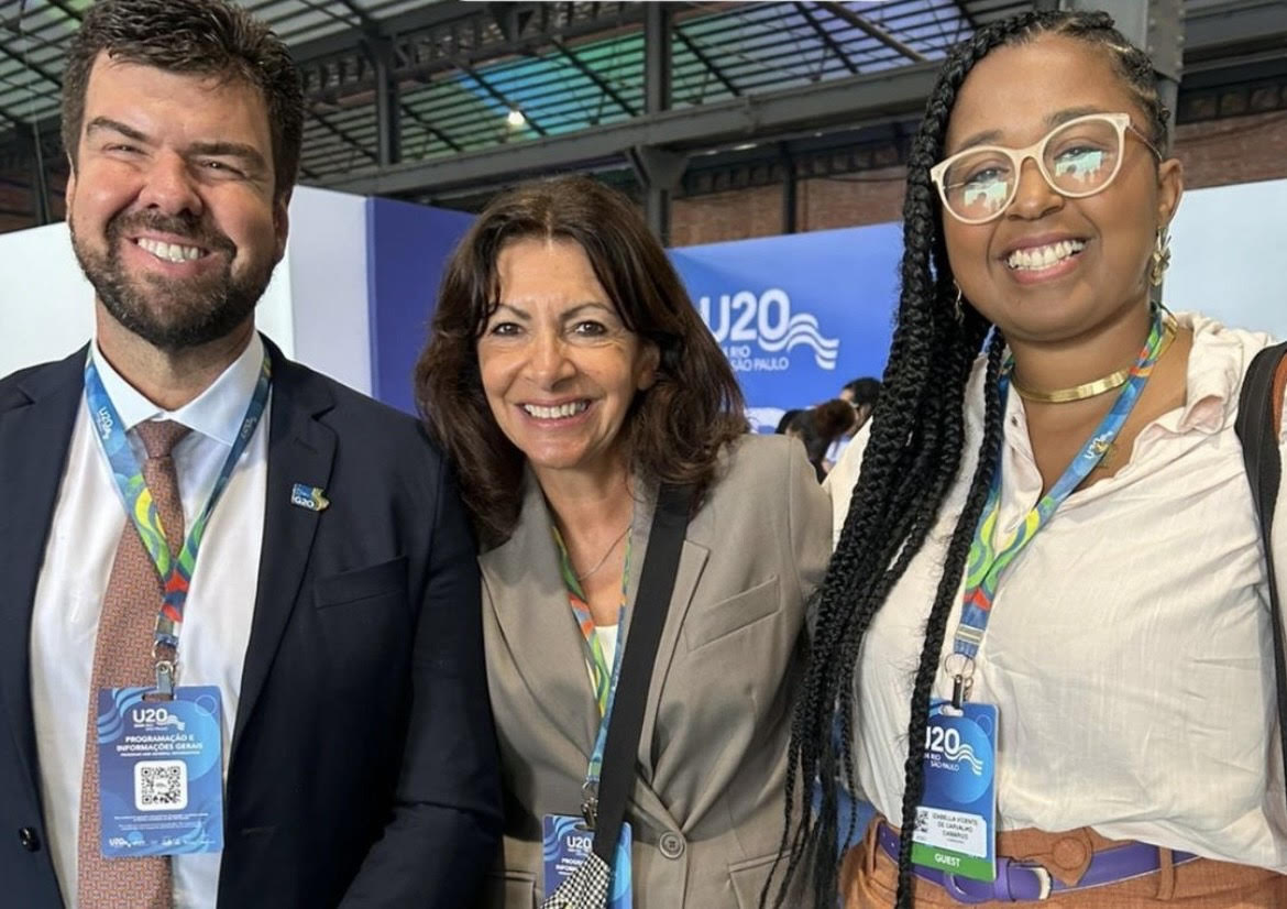 Prefeito Welberth Rezende; prefeita de Paris, Anne Hidalgo e a vereadora de Macaé, Iza Vicente