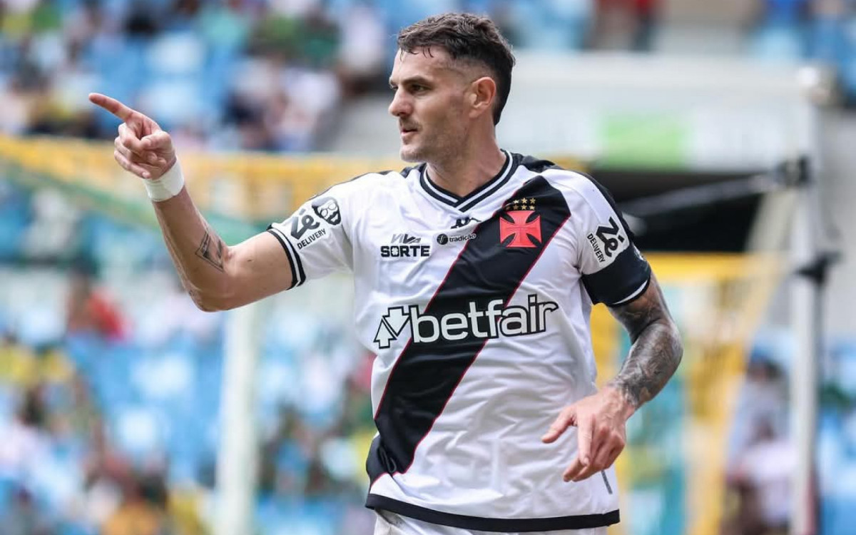 Atacante argentino fez os gols cruz-maltinos na Arena Pantanal