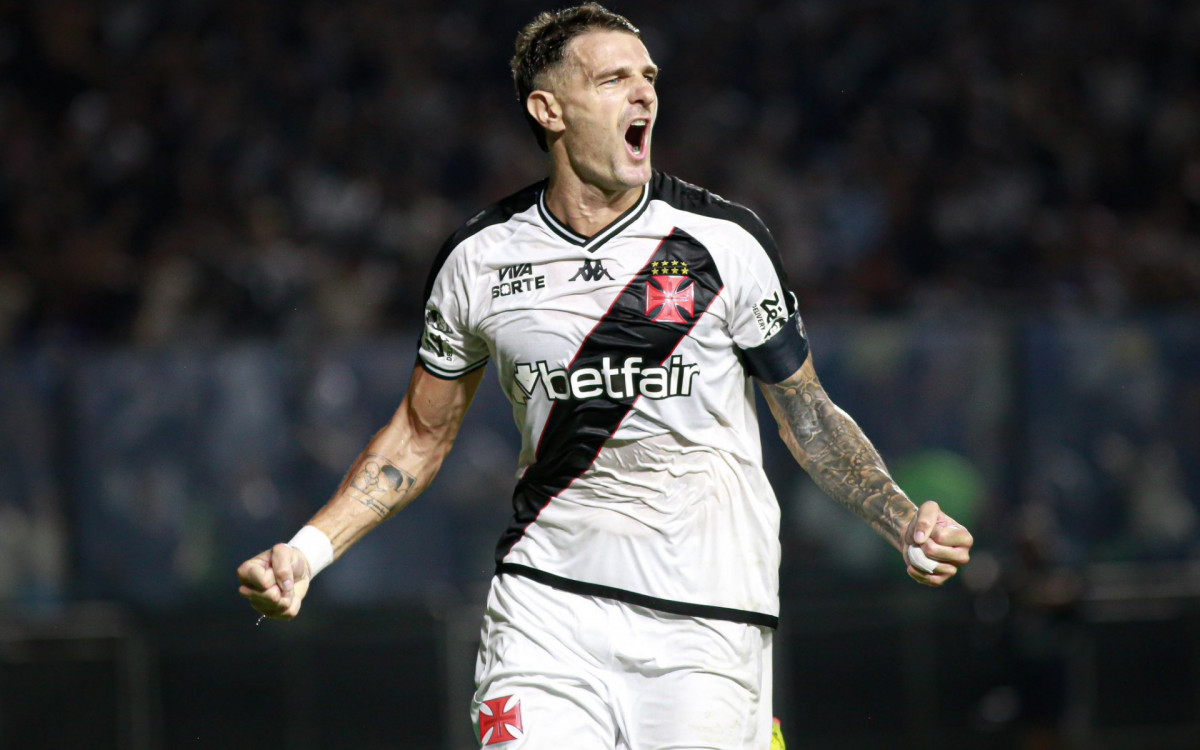 Vegetti abriu o placar para vitória do Vasco