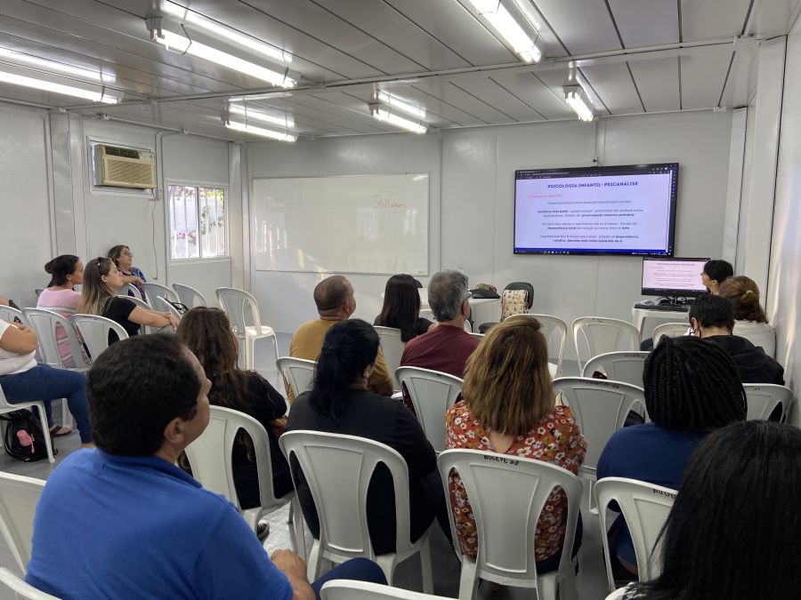 Curso é voltado para orientadores e supervisores da Rede Municipal de Ensino de Rio das Ostras