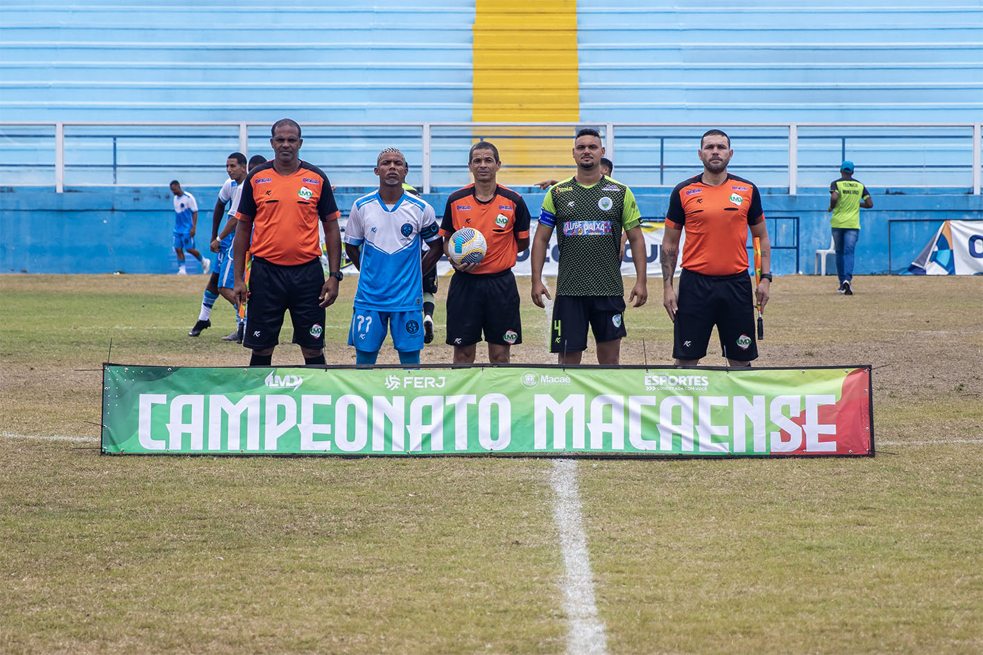 A rodada de abertura continua neste domingo (16), com mais cinco jogos