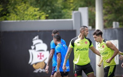 Vasco bate o Maricá por 4 a 2 em jogo-treino no CT Moacyr Barbosa