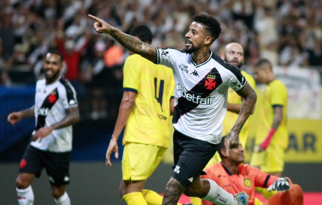 Com assistência de Tchê Tchê e gol de Vegetti, Vasco bate o Madureira em Manaus